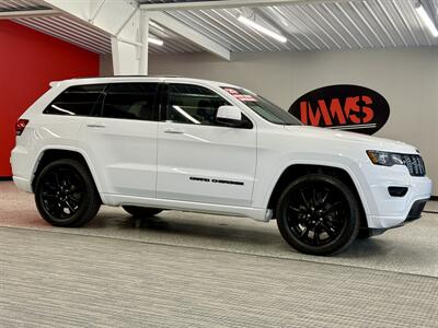 2020 Jeep Grand Cherokee Altitude - Photo 1 - Grand Rapids, MI 49504