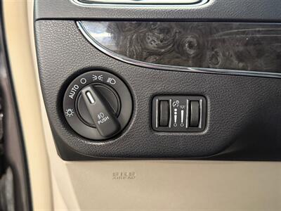 2015 Chrysler Town and Country Touring   - Photo 20 - Grand Rapids, MI 49504