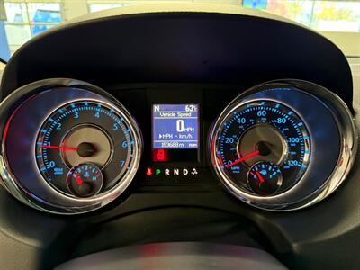 2015 Chrysler Town and Country Touring   - Photo 25 - Grand Rapids, MI 49504