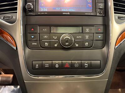 2012 Jeep Grand Cherokee Overland - Photo 29 - Grand Rapids, MI 49504