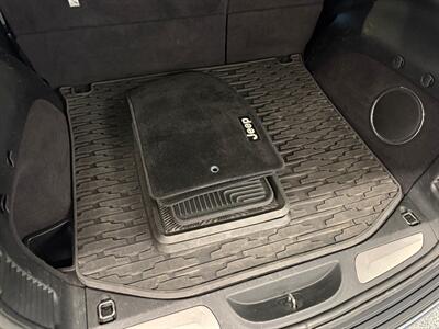 2012 Jeep Grand Cherokee Overland - Photo 19 - Grand Rapids, MI 49504