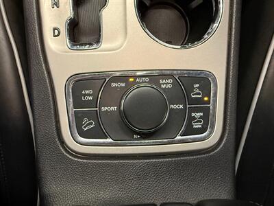 2012 Jeep Grand Cherokee Overland - Photo 30 - Grand Rapids, MI 49504