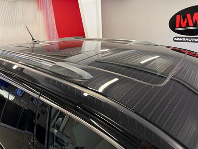 2012 Jeep Grand Cherokee Overland - Photo 10 - Grand Rapids, MI 49504