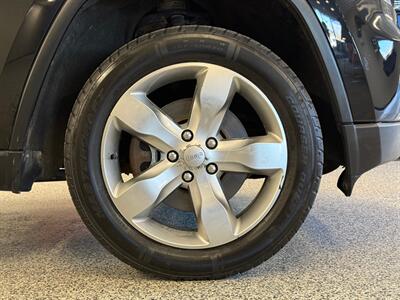 2012 Jeep Grand Cherokee Overland - Photo 9 - Grand Rapids, MI 49504