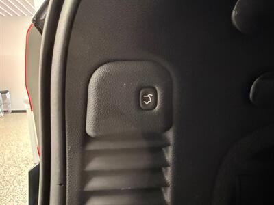 2012 Jeep Grand Cherokee Overland - Photo 20 - Grand Rapids, MI 49504