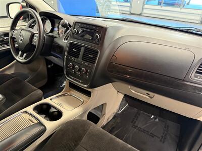 2014 Dodge Grand Caravan SXT - Photo 10 - Grand Rapids, MI 49504