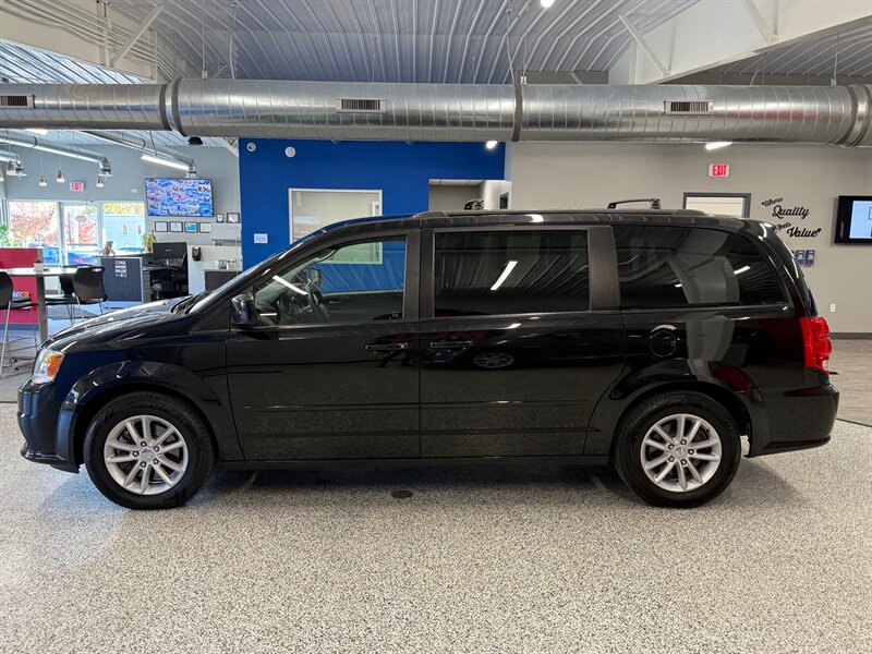 2014 Dodge Grand Caravan SXT photo 4