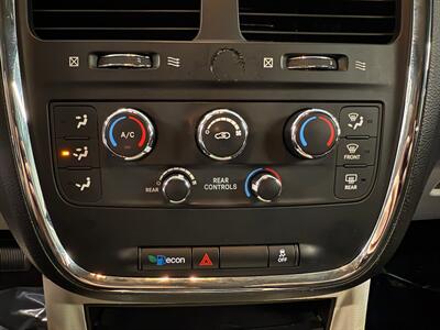 2014 Dodge Grand Caravan SXT - Photo 24 - Grand Rapids, MI 49504