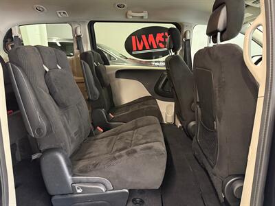 2014 Dodge Grand Caravan SXT - Photo 13 - Grand Rapids, MI 49504