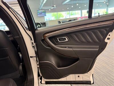 2015 Ford Taurus Limited   - Photo 15 - Grand Rapids, MI 49504