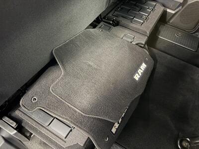 2014 RAM 1500 Laramie   - Photo 11 - Grand Rapids, MI 49504