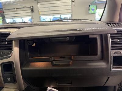 2014 RAM 1500 Laramie   - Photo 25 - Grand Rapids, MI 49504