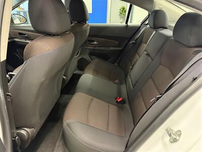 2015 Chevrolet Cruze 1LT Auto   - Photo 17 - Grand Rapids, MI 49504