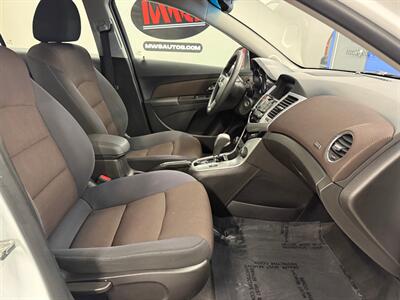 2015 Chevrolet Cruze 1LT Auto   - Photo 13 - Grand Rapids, MI 49504