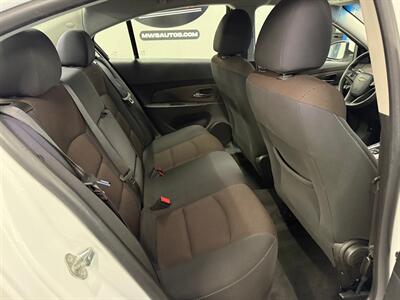 2015 Chevrolet Cruze 1LT Auto   - Photo 14 - Grand Rapids, MI 49504