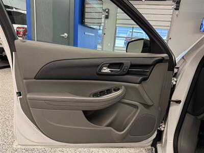 2015 Chevrolet Malibu LS   - Photo 18 - Grand Rapids, MI 49504