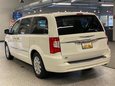 2012 Chrysler Town and Country Touring-L   - Photo 6 - Grand Rapids, MI 49504