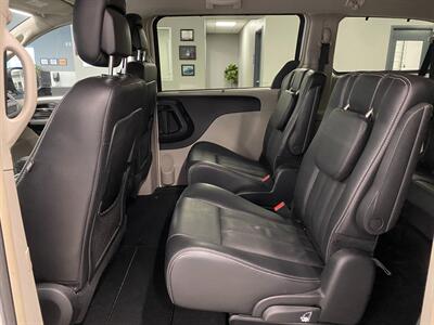 2012 Chrysler Town and Country Touring-L   - Photo 19 - Grand Rapids, MI 49504