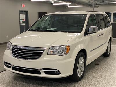 2012 Chrysler Town and Country Touring-L   - Photo 4 - Grand Rapids, MI 49504