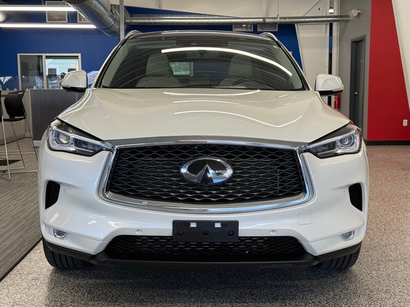 2021 Infiniti QX50 Essential photo 2