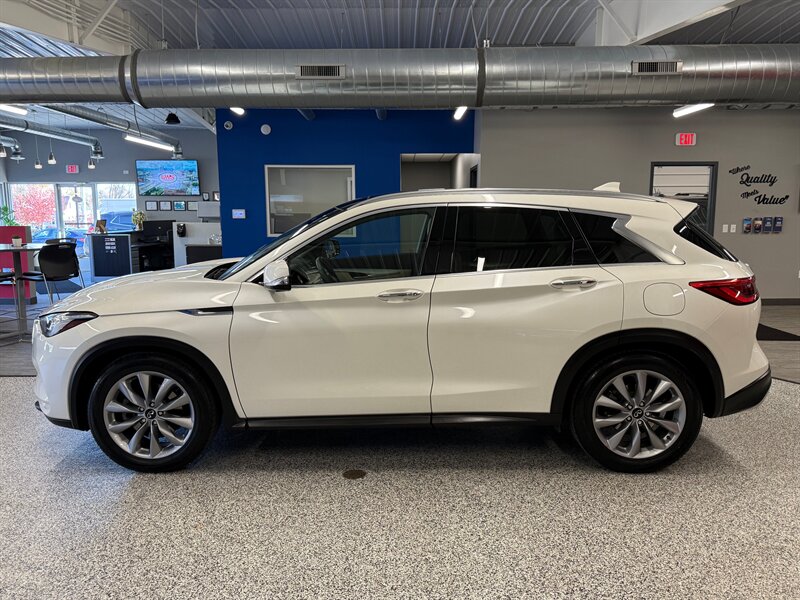 2021 Infiniti QX50 Essential photo 4