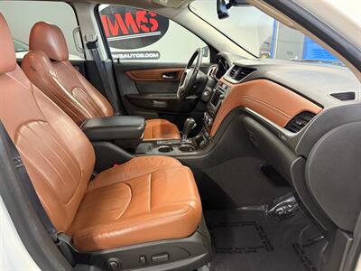 2015 Chevrolet Traverse LTZ   - Photo 13 - Grand Rapids, MI 49504