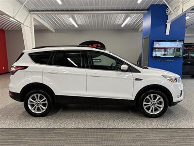 2018 Ford Escape SE   - Photo 8 - Grand Rapids, MI 49504