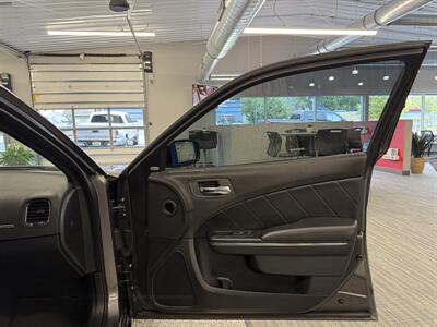 2014 Dodge Charger R/T - Photo 18 - Grand Rapids, MI 49504
