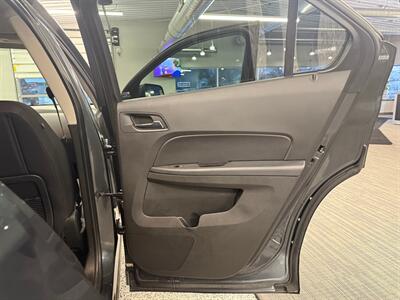 2017 Chevrolet Equinox LT   - Photo 14 - Grand Rapids, MI 49504