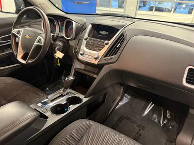 2017 Chevrolet Equinox LT   - Photo 11 - Grand Rapids, MI 49504