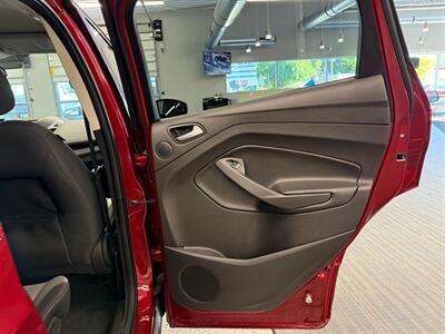 2016 Ford Escape SE   - Photo 15 - Grand Rapids, MI 49504