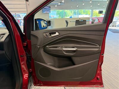 2016 Ford Escape SE   - Photo 11 - Grand Rapids, MI 49504