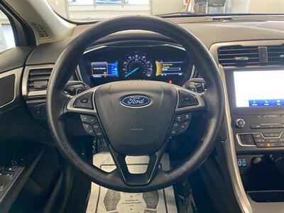 2020 Ford Fusion SE   - Photo 27 - Grand Rapids, MI 49504