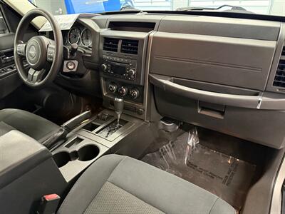 2011 Jeep Liberty Sport   - Photo 10 - Grand Rapids, MI 49504