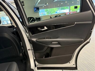 2016 Kia Sorento LX   - Photo 14 - Grand Rapids, MI 49504