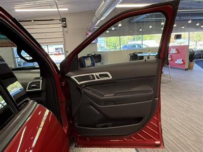 2012 Ford Explorer Limited - Photo 31 - Grand Rapids, MI 49504