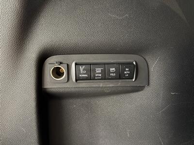 2012 Ford Explorer Limited - Photo 18 - Grand Rapids, MI 49504