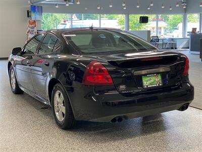 2008 Pontiac Grand Prix   - Photo 6 - Grand Rapids, MI 49504