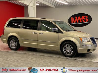 2010 Chrysler Town and Country Limited   - Photo 1 - Grand Rapids, MI 49504