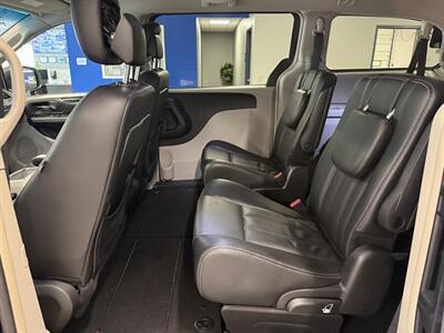 2013 Chrysler Town and Country Touring   - Photo 19 - Grand Rapids, MI 49504