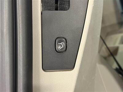 2013 Chrysler Town and Country Touring   - Photo 18 - Grand Rapids, MI 49504