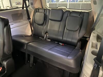 2013 Chrysler Town and Country Touring   - Photo 20 - Grand Rapids, MI 49504