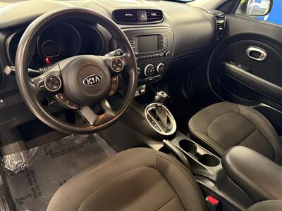 2017 Kia Soul   - Photo 21 - Grand Rapids, MI 49504