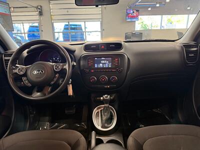 2017 Kia Soul   - Photo 30 - Grand Rapids, MI 49504