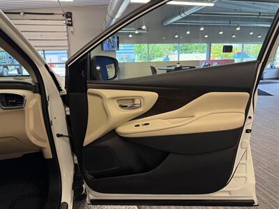 2020 Nissan Murano Platinum   - Photo 12 - Grand Rapids, MI 49504