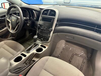2015 Chevrolet Malibu LS   - Photo 13 - Grand Rapids, MI 49504