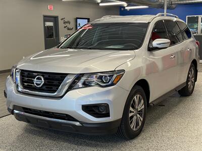 2018 Nissan Pathfinder S   - Photo 3 - Grand Rapids, MI 49504