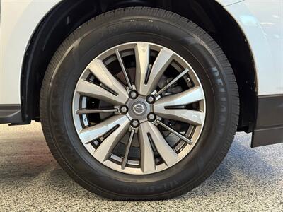 2018 Nissan Pathfinder S   - Photo 9 - Grand Rapids, MI 49504