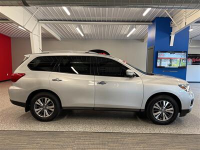 2018 Nissan Pathfinder S   - Photo 8 - Grand Rapids, MI 49504