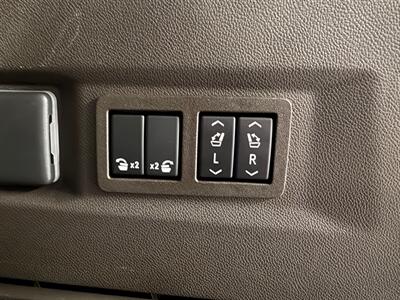2021 GMC Yukon SLT   - Photo 18 - Grand Rapids, MI 49504